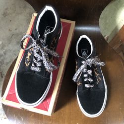 LN Vans Big Kids Size 5