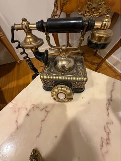 Antique rotary phone