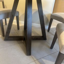 Kitchen Table 44” Round