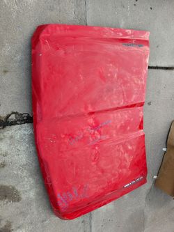 Chevy Silverado 2500 hood oem