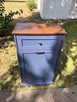 Garbagecan furniture