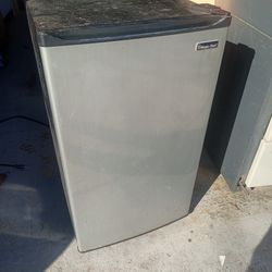 Mini Refrigerator 