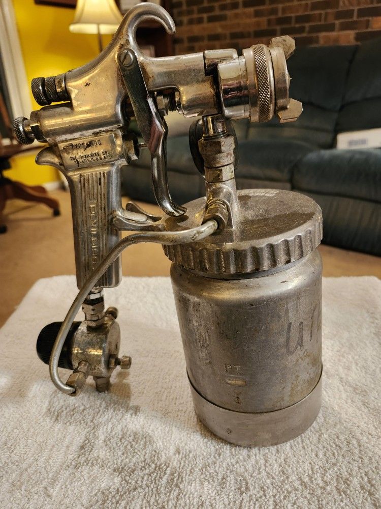 Commercial Spray Gun with ad-ons, Devilbiss type MBC $5o