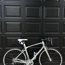 Giant 2 Avail Full Carbon Road Bike