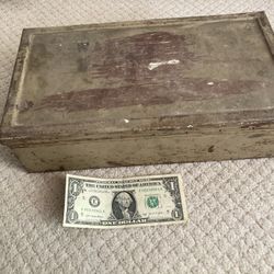 Vintage original WW2 WWII German first aid metal box 1944