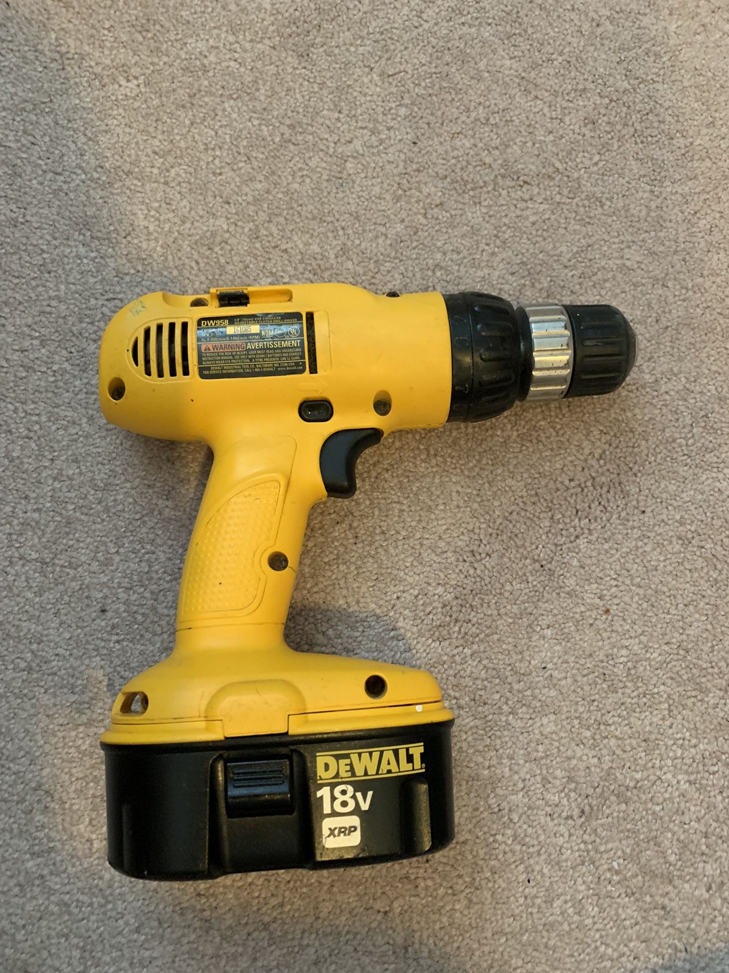 Dewalt 18V Drill + 2 Batteries + Charger