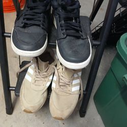 Size 10 Men's Shoes $8ea Or $10 Both