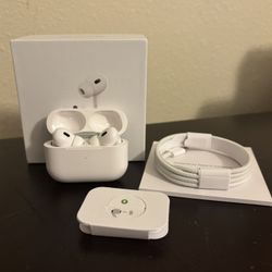 Apple AirPods Pro 2nd Generation with MagSafe Wireless Charging Case (USB‑C)