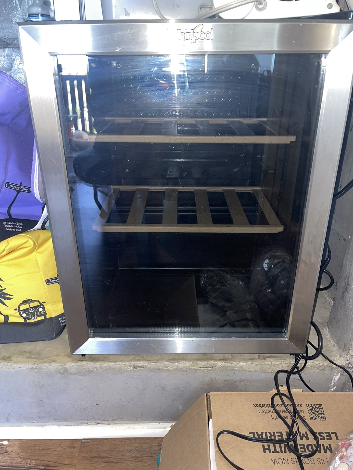 Whirlpool Stainless Steel Wine Fridge 2.7 Cub Ft