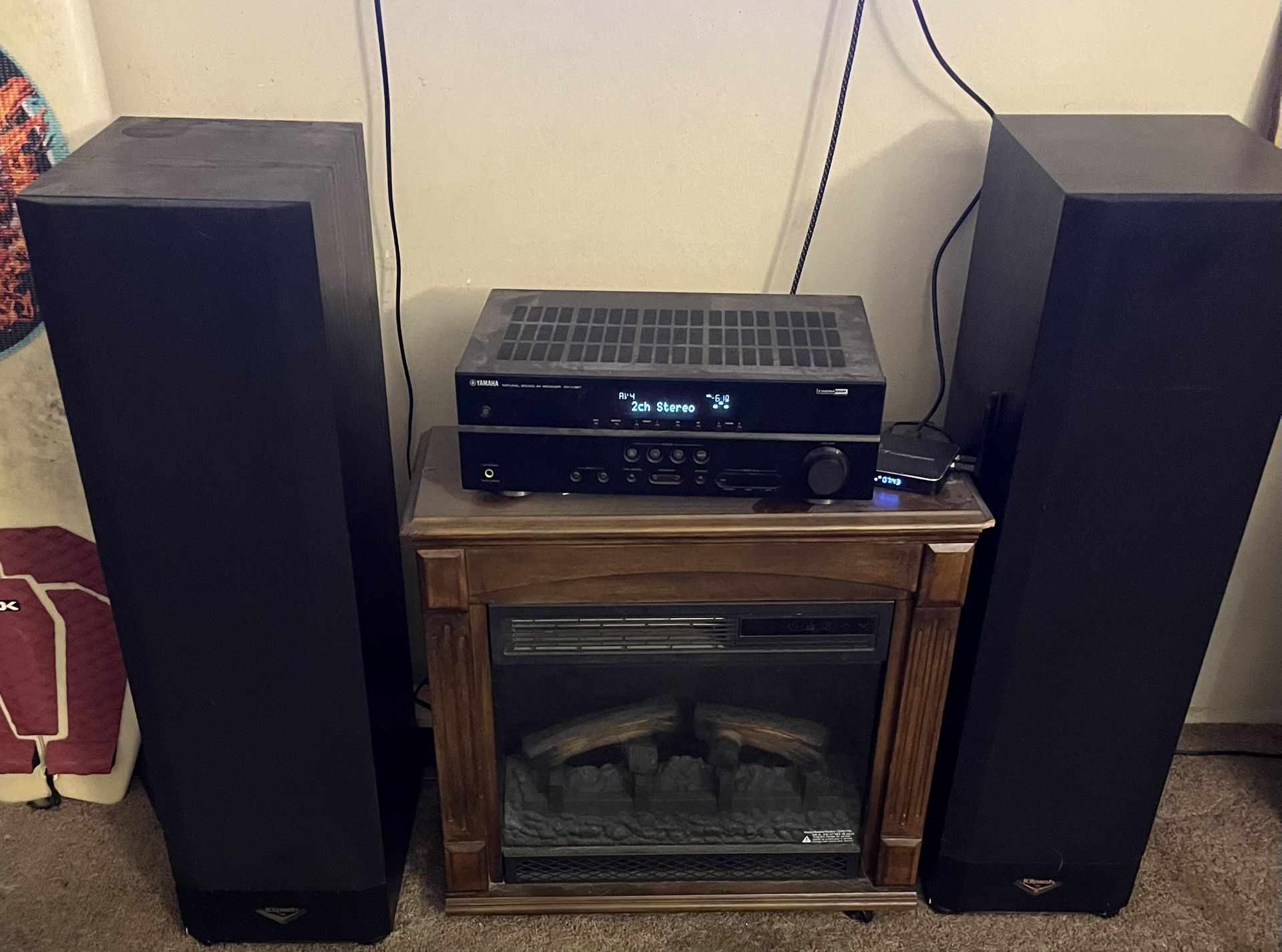 🎶 Klipsch Tower Speakers + Yamaha Receiver - $250 (Need Gone Today!)