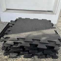 18 Pieces rubber mats 18x18