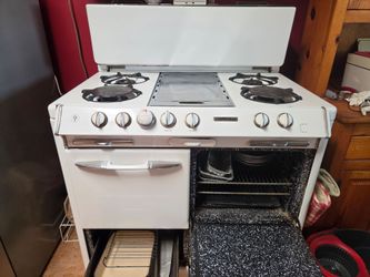 O'Keefe and Merritt oven, stove, griddle, broiler combo
