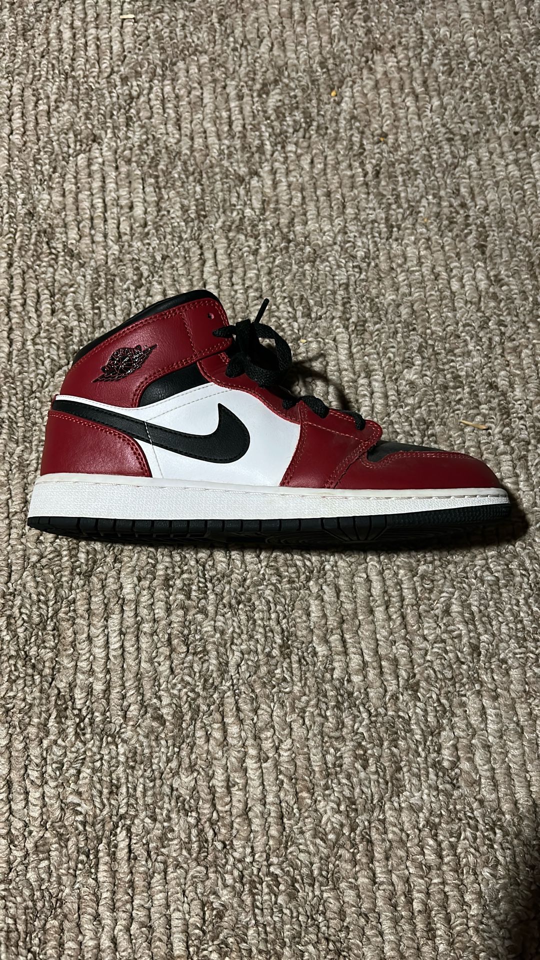 Air Jordan 1 Mid Black Top Size 7