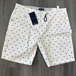 Denim & Flower Shorts.