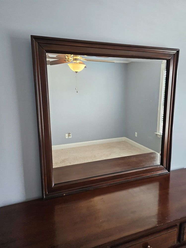 Bureau With Mirror
