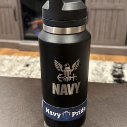 NAVY EAGLE SILVER ETCHED 36 OZ STAINLESS STEEL BOTTLE