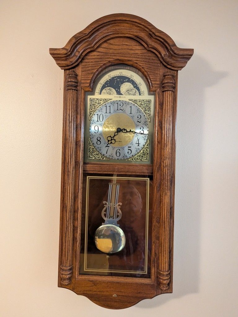 Howard Miller Fenton Dual Chime Pendulum Wall Clock - Mint Condition