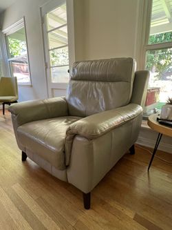 Leather reclining Sofa and Recliner Chair