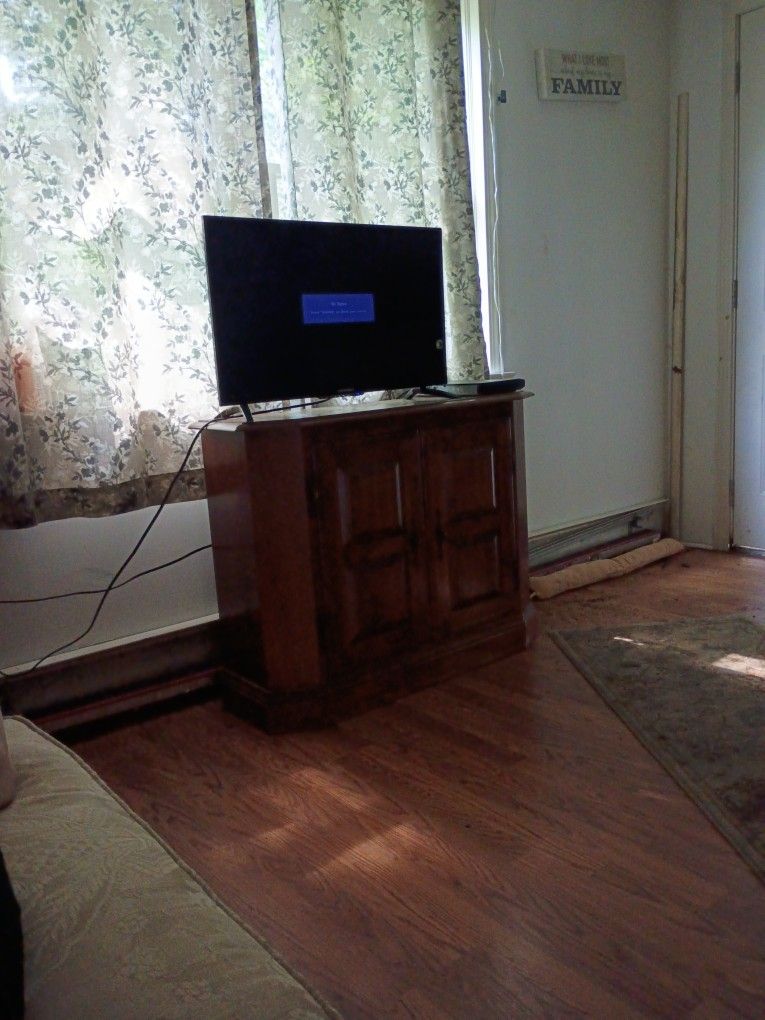 Tv W/ DVD player