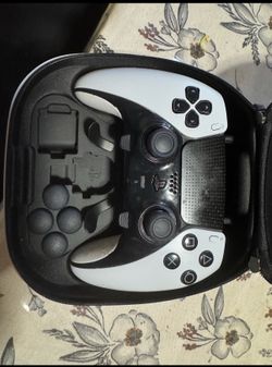 PlayStation Duelsense Edge controller