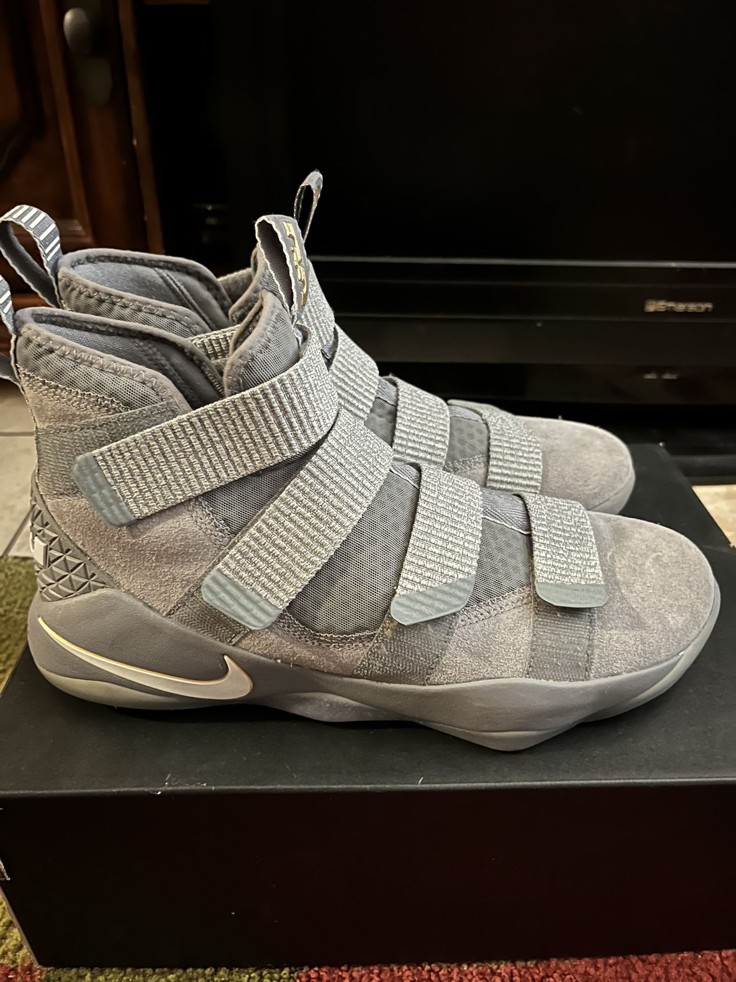 Nike LeBron Zoom Soldier XI Cool Grey