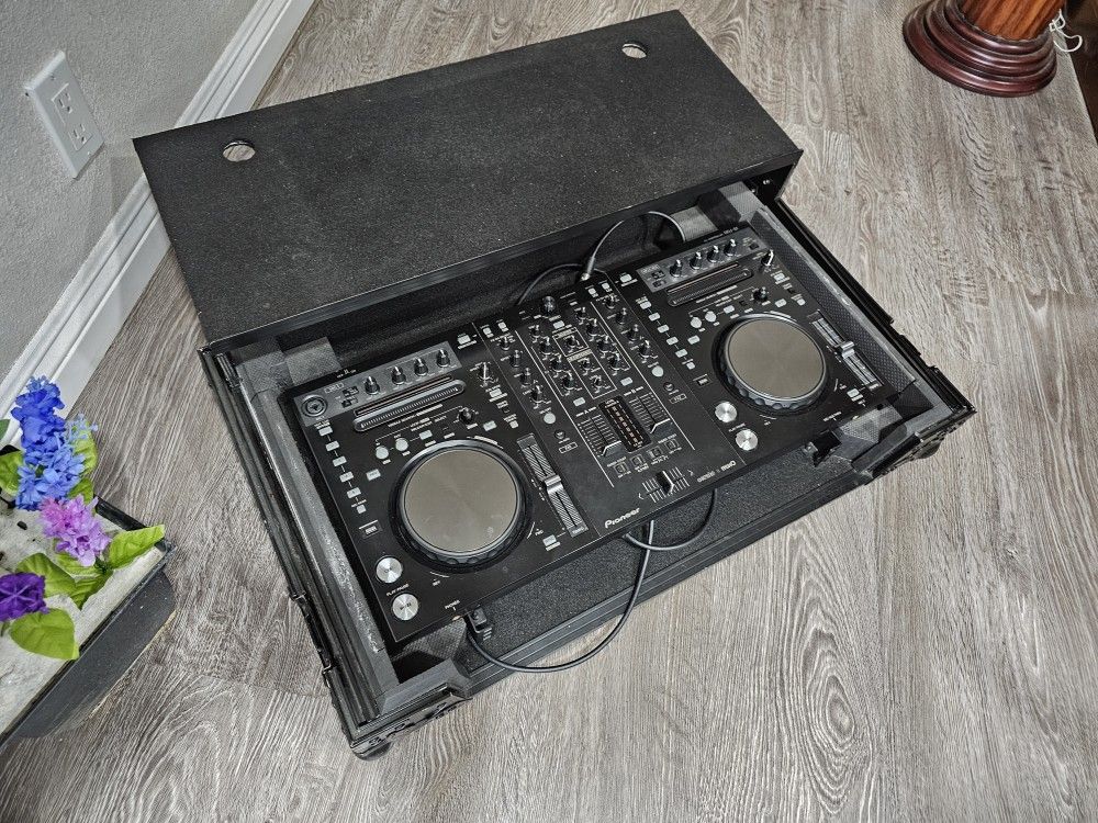 DJ Flightcase (PIONEER DDJ-S1 and Odyssey Case)