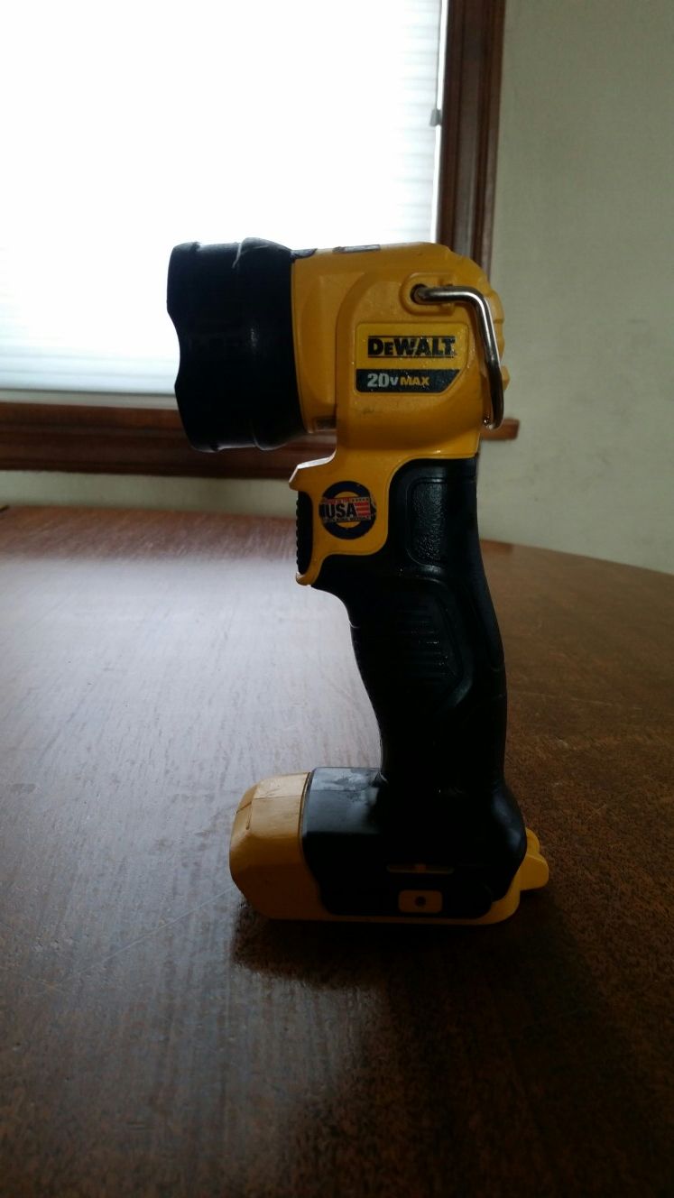 Dewalt 20v flashlight