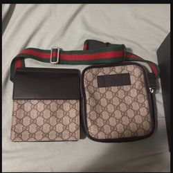 Gucci  Supreme Belt Bag