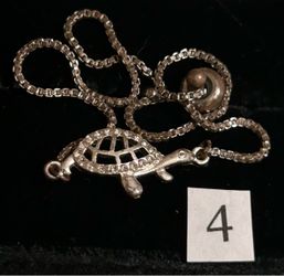 Silver tone turtle anklet