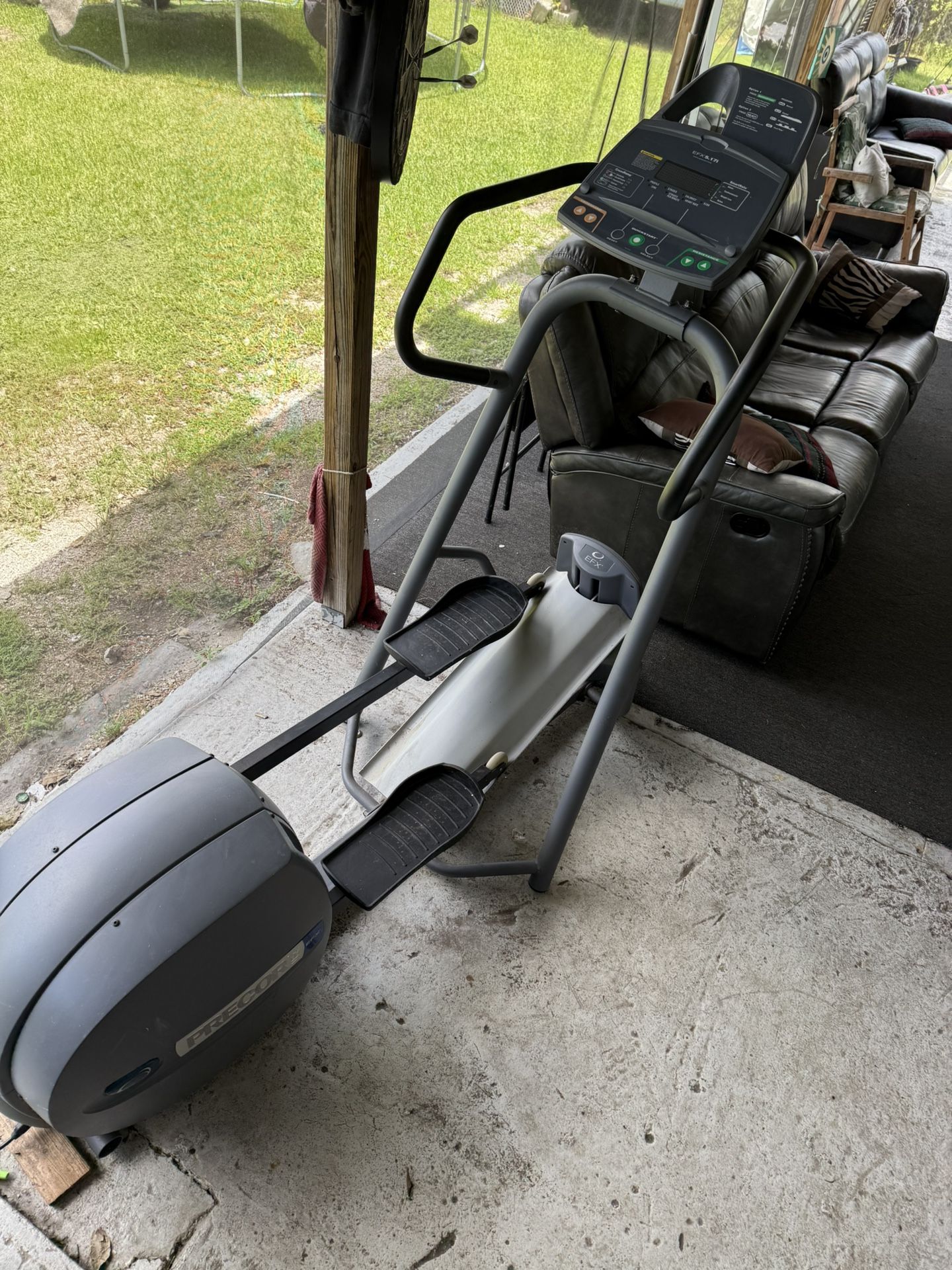 Elliptical Precor EFX 5.17i