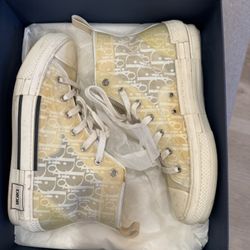 DIOR MEN SNEAKER Size 9.5