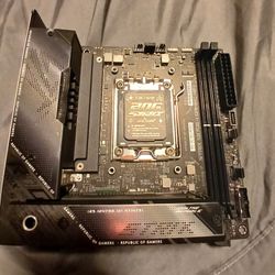 ASUS ROG STRIX X670E-I GAMING WiFi - No Accessories