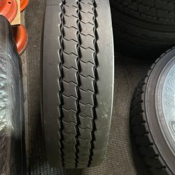 215/75/17.5 Hankook