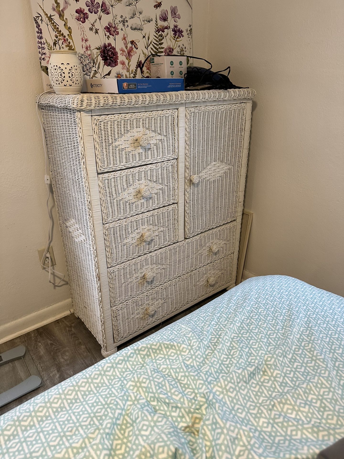 3 piece Wicker set-