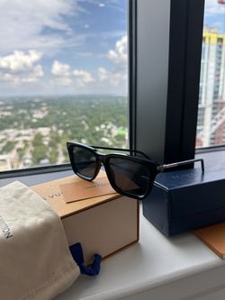 Louis Vuitton “The Party” Aviator Sunglasses for Sale in Mckinney, TX -  OfferUp