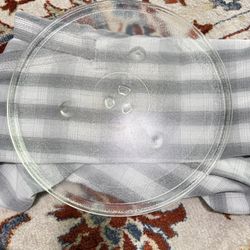Free Microwave Plate.