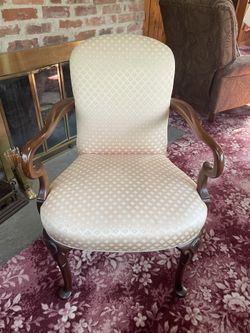 Queen Anne Antique Chair 