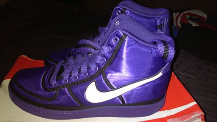 New with box Nike vandel supreme purple and black excellent condition size 11/1/2