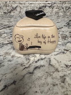 HALLMARK PEANUTS MERCHANDISE (NEW)