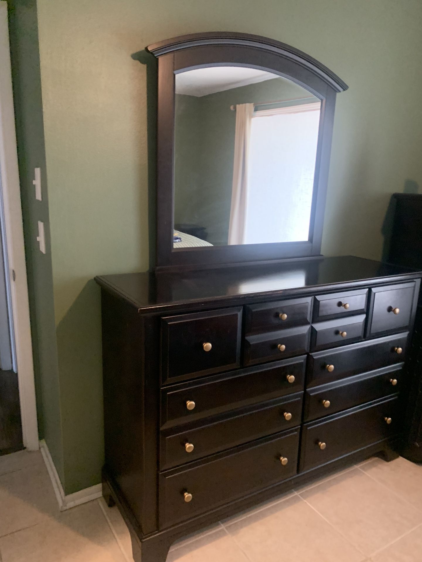 Bedroom Set - Hudson Furniture Used $400