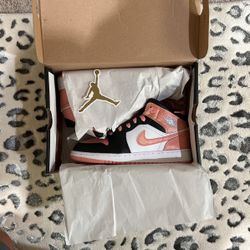 Nike Air Jordan 1 Mid Madder Root-black