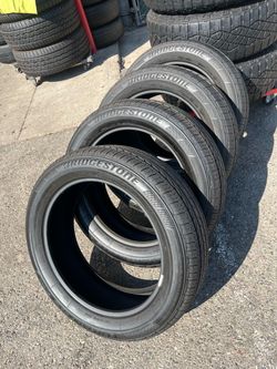 Bridgestone 235/55/19”