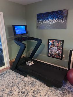 NordicTrack Commercial 2450