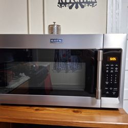 Over The Stove Maytag Microwave Oven 
