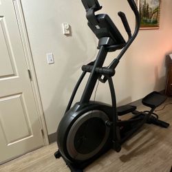 Elliptical Nordictrack E7.52