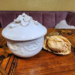 Vintage Small Hand Made Italian Porcelain Trinket Box