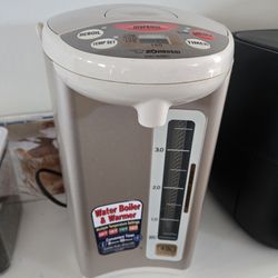 Zojirushi CD-WBC Water Boiler and Warmer
