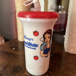 Vintage Snow White Cup 