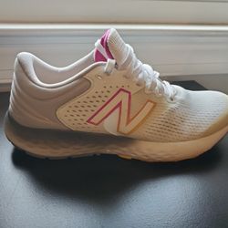New Balance 520