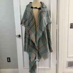 Women's Gray Plaid Blanket Scarf Poncho Wrap Fringe